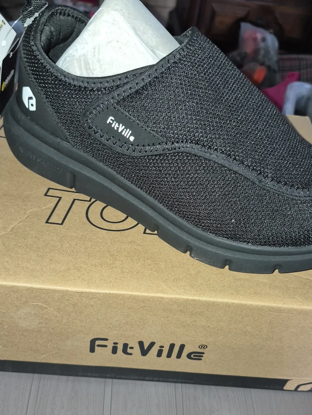 Men's Slip-On Athletic Shoe — Fitville New In Box Size 11
